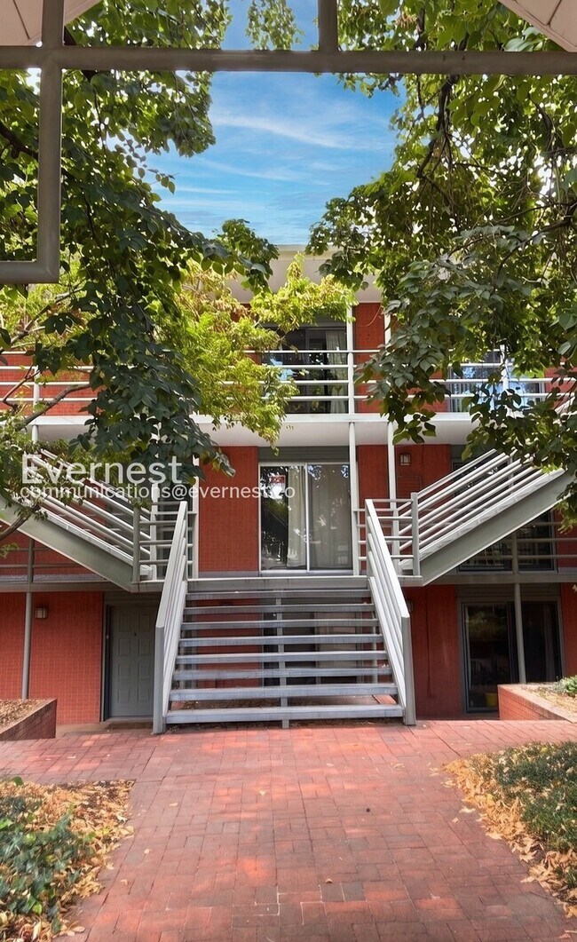 625 Pearl St Unidad 18