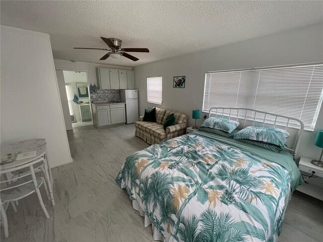 Photo - 1635 Omaha St