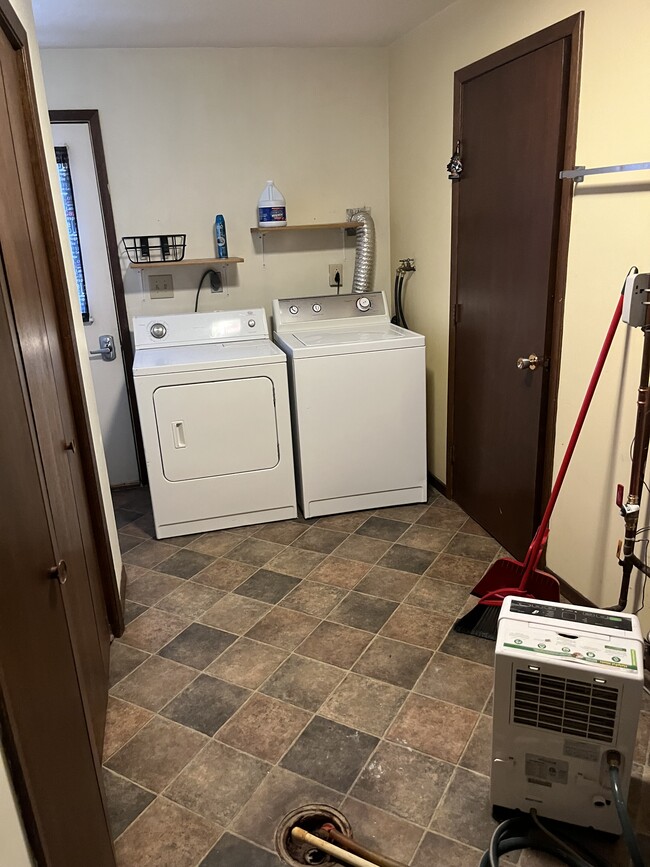 Building Photo - 1507 S Maple St Unit 1507