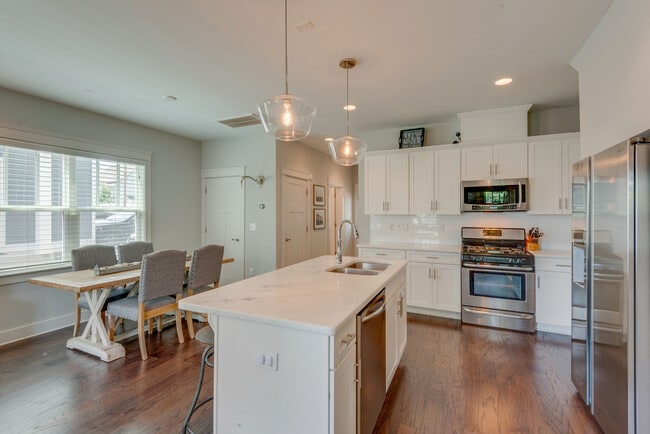 Photo - 710 Buchanan St Unit 8