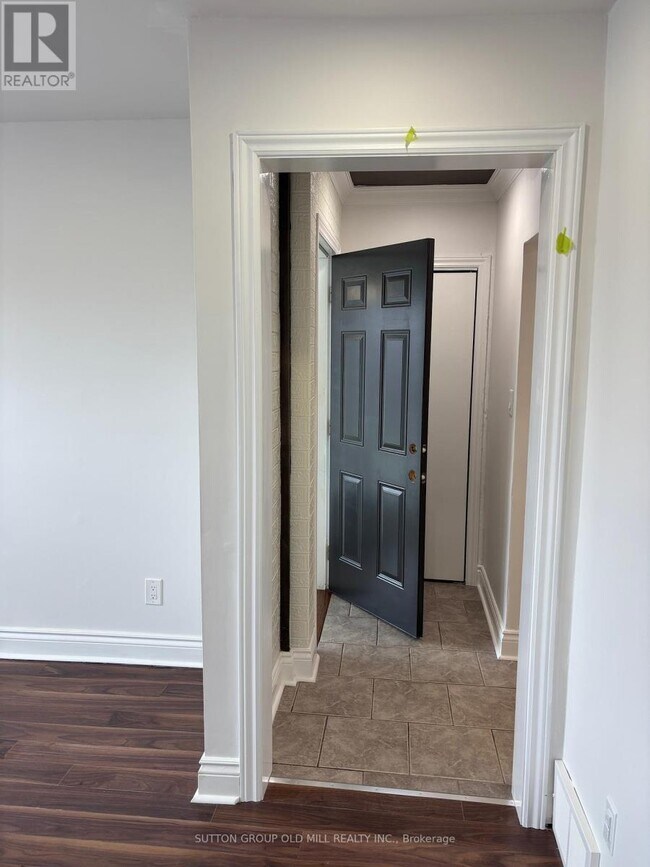 Photo - 85A Evans Ave.