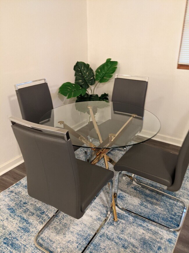 2108 Campus Dr Unit 3