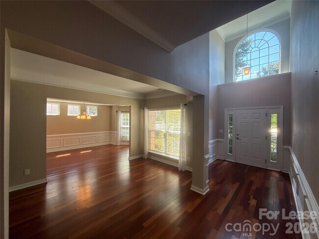 2413 Merryvale Way