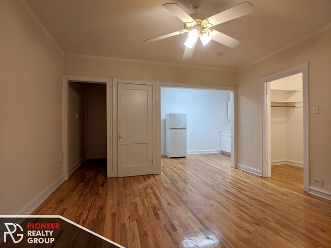 Photo - 546 W Wellington Ave