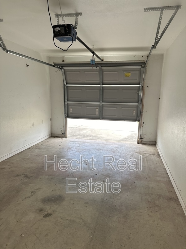 Photo - 8004 Maverick Climb