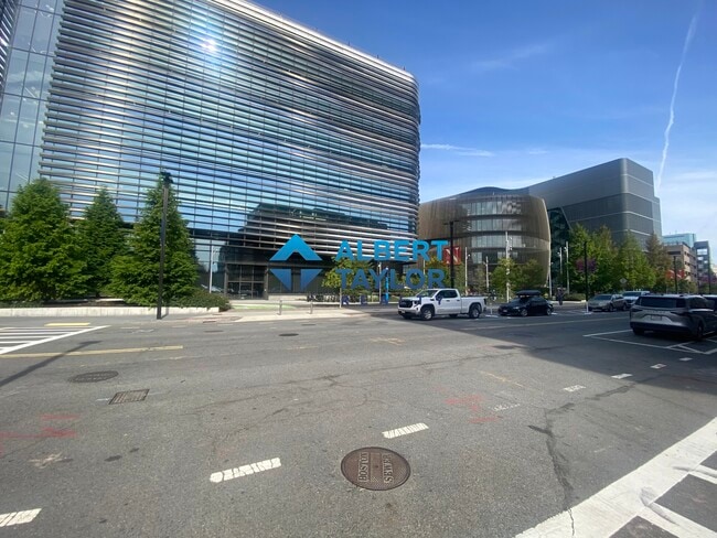 Photo - 22 Saint Cyprians Pl Unit 2L