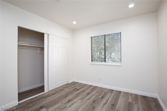 Photo - 737 Rock Springs Dr Unit 201