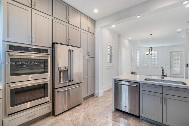 Photo - 1757 NE 9th St