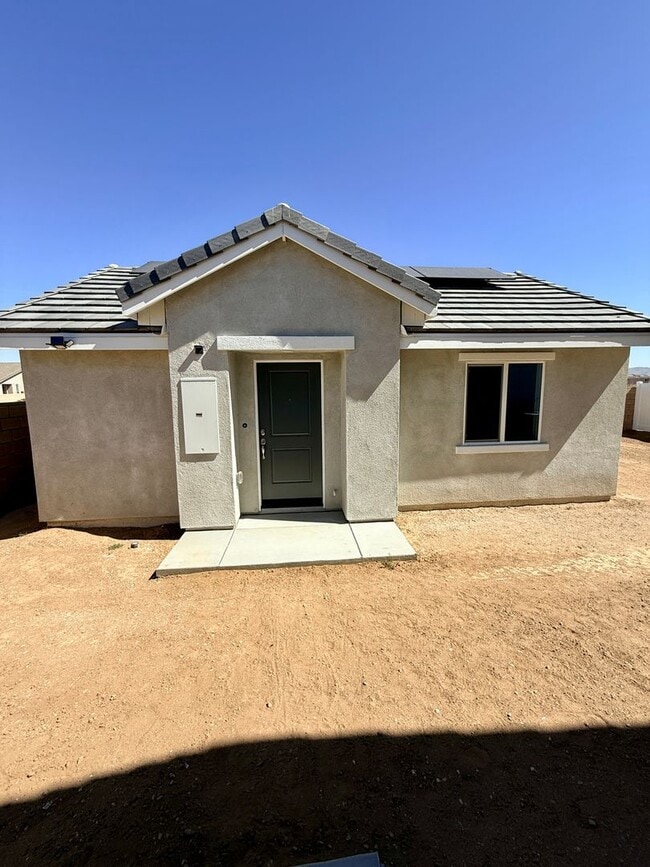 Building Photo - BRAND NEW 1 BEDROOM ADELANTO HOME