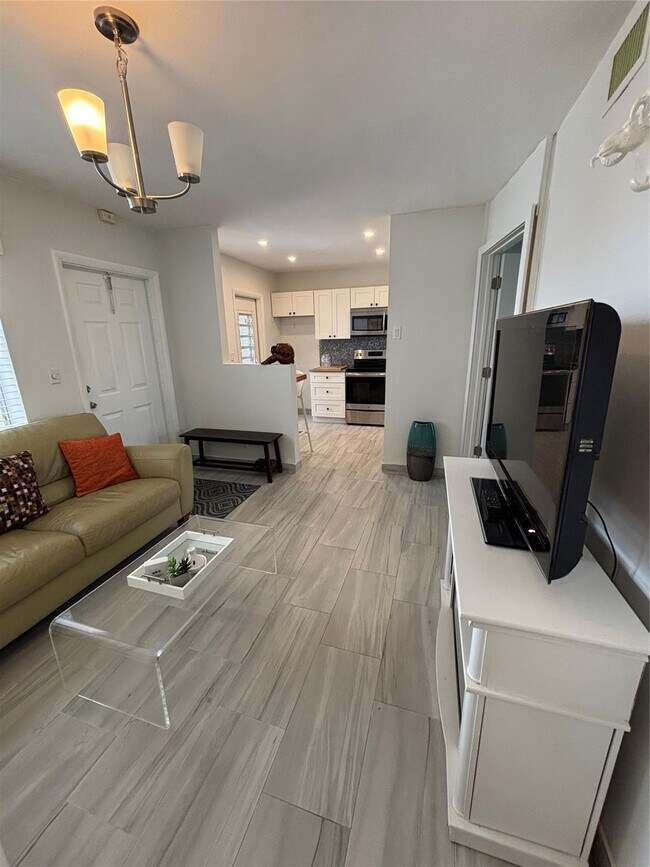 Photo - 4310 NW 12th Ct Unidad 308