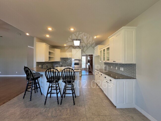 Photo - Single Family Home | Tontitown, AR | Stunning Home with Separate Shop
