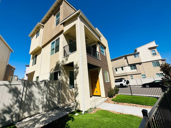 Building Photo - 1835 Vesta Dr
