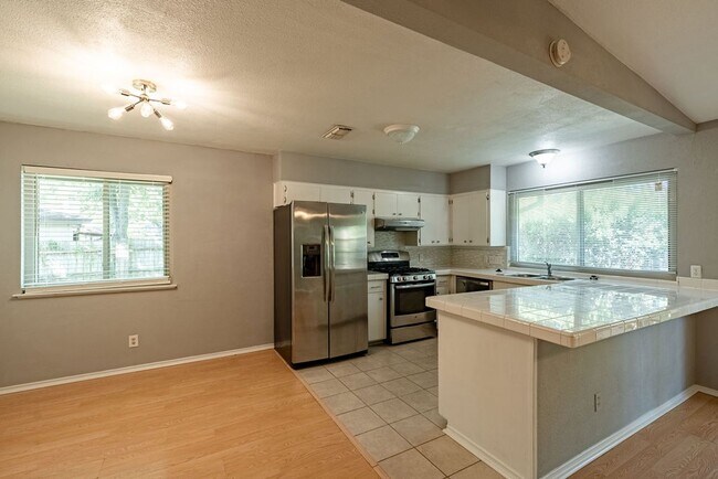 10302 Stubble Quail Cir