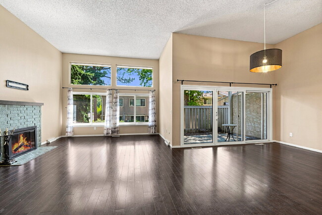 Photo - $2,795.95 - 3 Bed, 2 Bath Townhome with 2 Car Garage and Central AC!