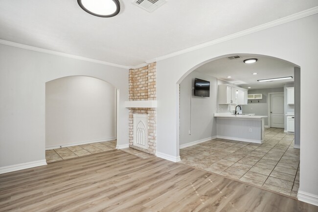 Photo - 2 Schill Ave