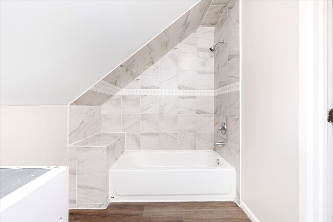 Photo - 2246 S Albany Ave Unit 4F