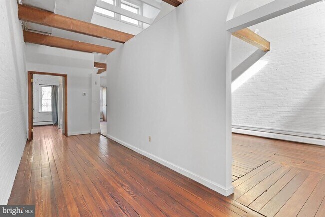 Photo - 317 Cameron St