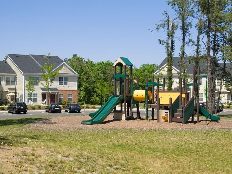 Photo - Willow Point Apartments