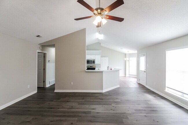 Photo - 6736 Quimby Dr