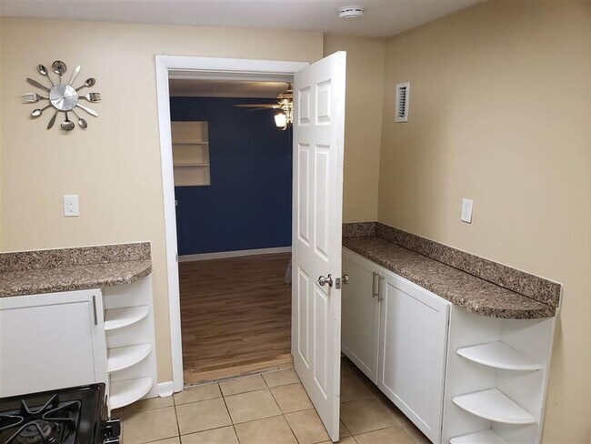 Photo - 1700 Pepper Dr