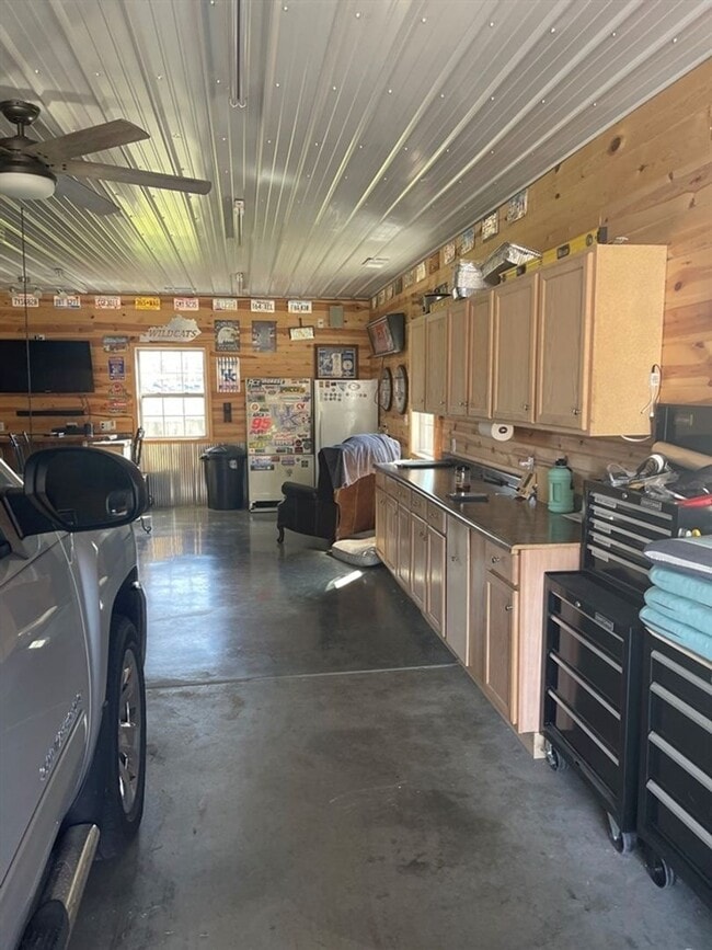 Photo - Beautiful 3 bedroom one bath home!