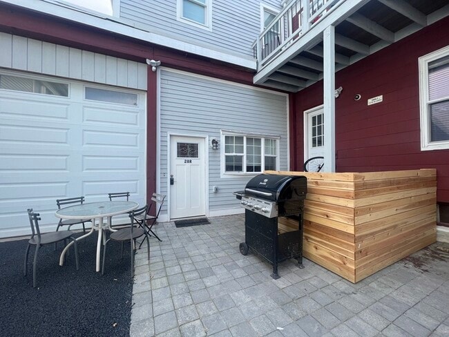 Photo - 28 Otis St Unit 28R
