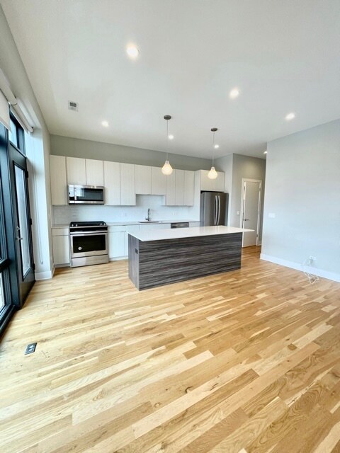 Photo - 4555 N Ravenswood Ave Unit 303
