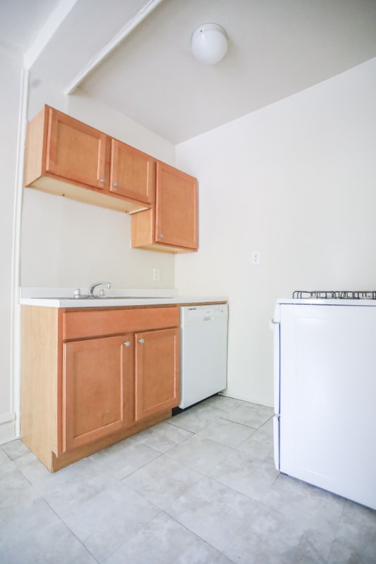 Photo - 1100 W Roscoe St Unit 4