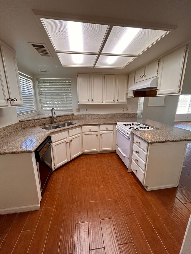Photo - Cute home for rent in Visalia!