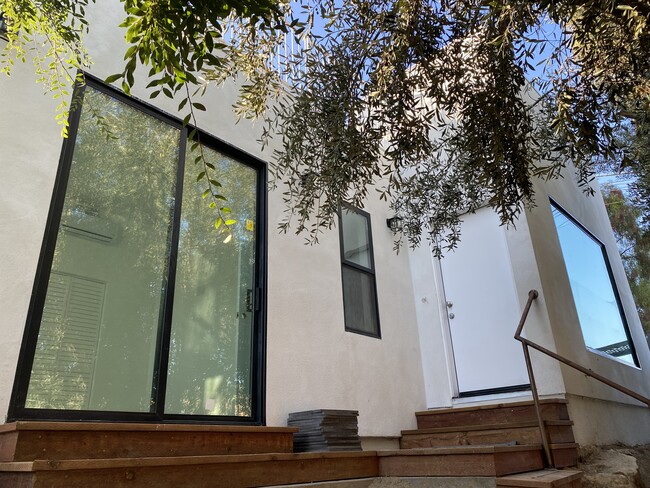 Building Photo - 4435 Radium Dr Rental