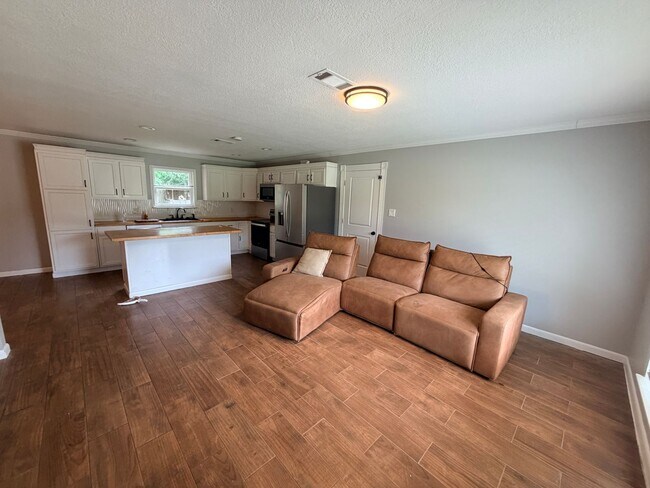Photo - Gautier Property