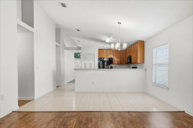 Photo - 1312 River City St