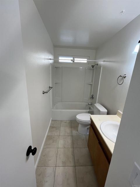 Photo - 2557 Central Ave