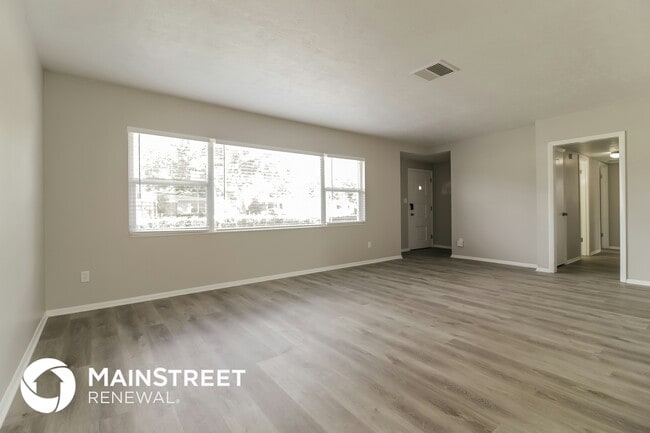 Photo - 1102 Malone Dr