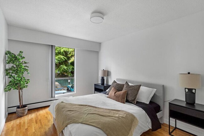 Photo - 2225 W 8th Ave Unit ID1051837P