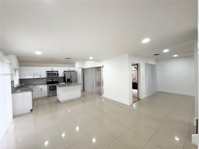 Photo - 720 NW 132nd Terrace