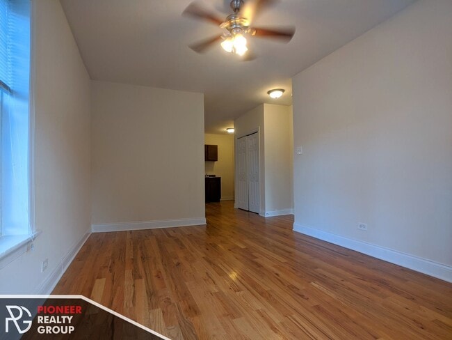 Photo - 955 W Cornelia Ave Unit 957-1A