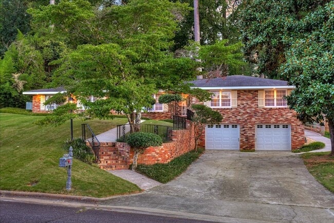 Photo - 3 Bedroom 2.5 Bathroom Ranch