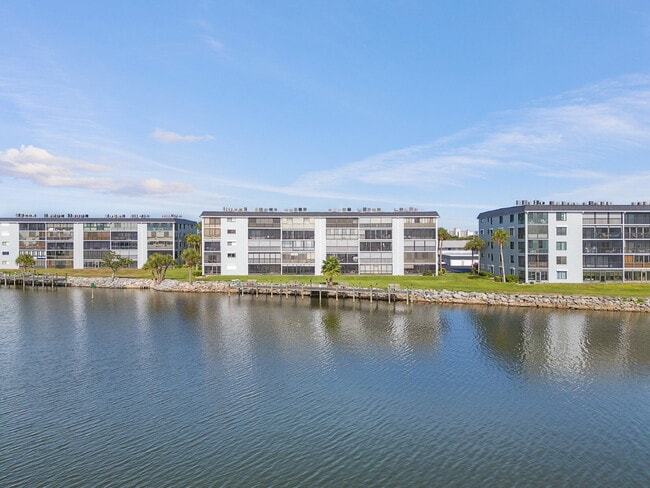 Photo - Four Seasons River Front Condo