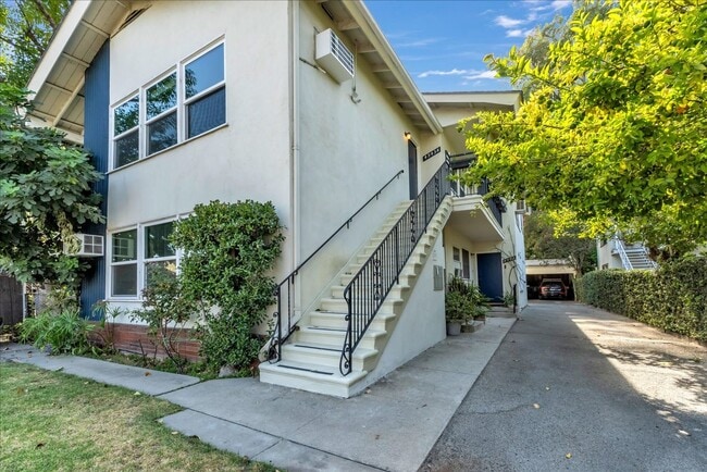 4943 Coldwater Canyon Ave Unit 4943.5