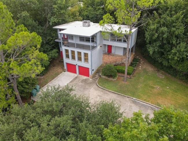 Building Photo - 520 Kessler Blvd Rental