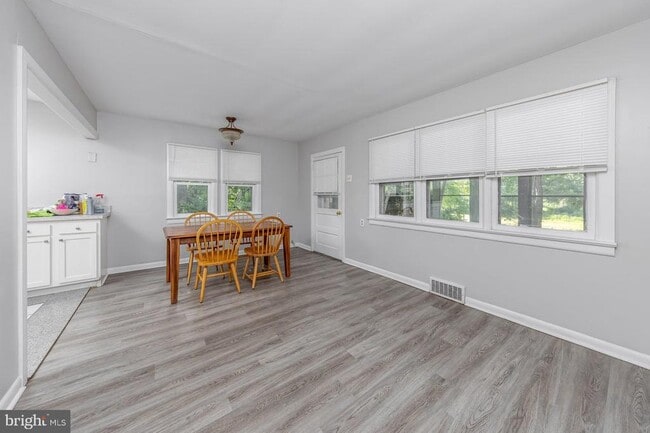 Photo - 1100 Woodlawn Ave