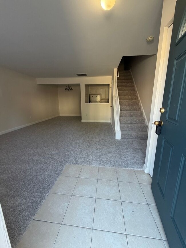 Photo - 3 LEVEL TOWNHOUSE WITH 3BEDROOMS AND 2 FULL BATHS