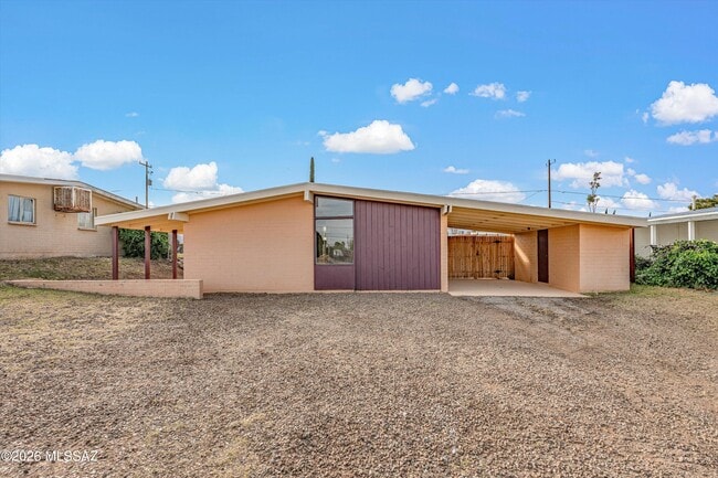Photo - 904 W 4th Ave