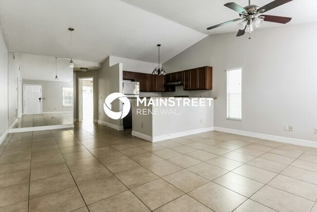 Photo - 3 Bedroom Pet-Friendly Home in Gotha, FL with Main Street Renewal