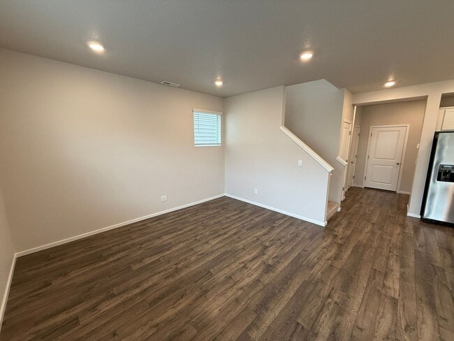 Photo - 4833 Thyme Ave NE