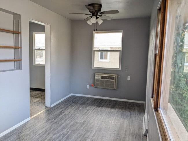 Building Photo - 1727 Silvercrest Dr Unit 4 Rental