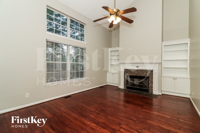 Photo - 1310 Invermere Dr SE