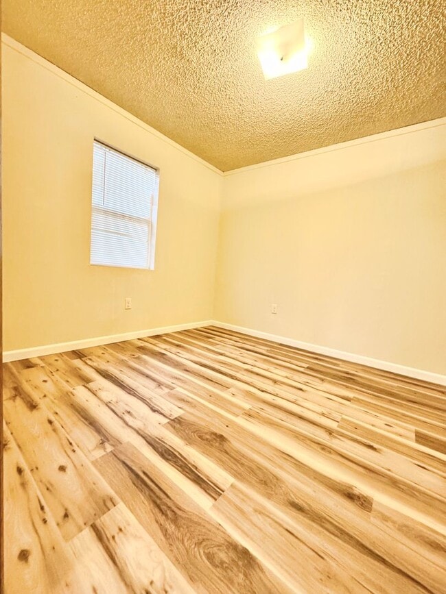 Photo - 1828 E Rockwell Ave
