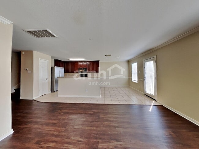 Photo - 8310 Wainwright Way